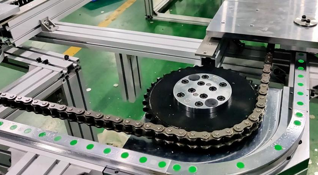 按輸送機結構形式不同，類型有哪些？